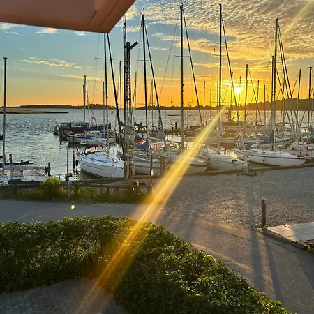 Semesterbostad Charming Harbour House With Sea Views Bisserup